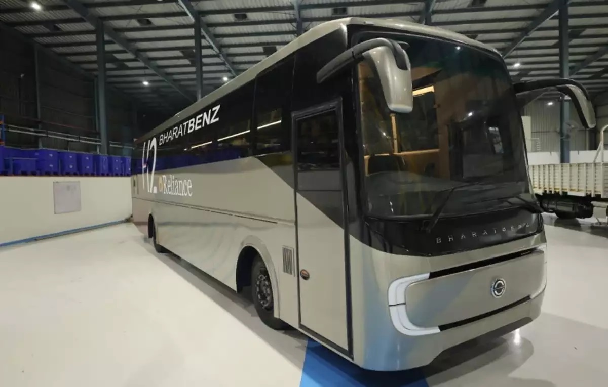 Bharatbenz_RIL.jpg